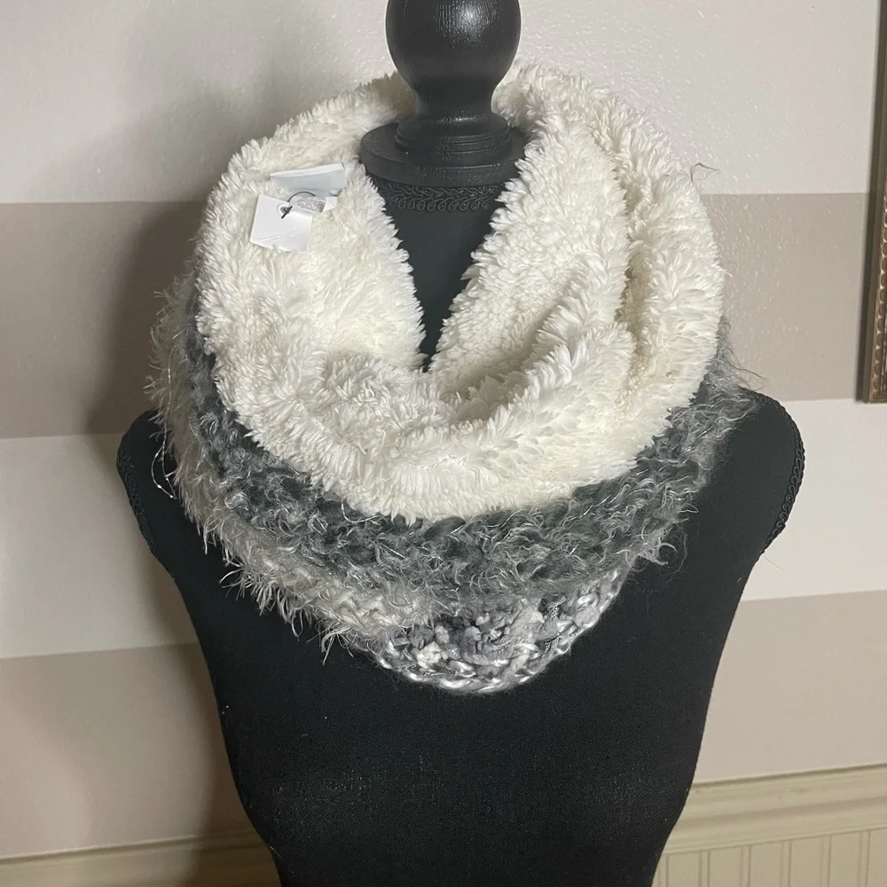 Sonoma grey and white faux fur infinity scarf. NEW